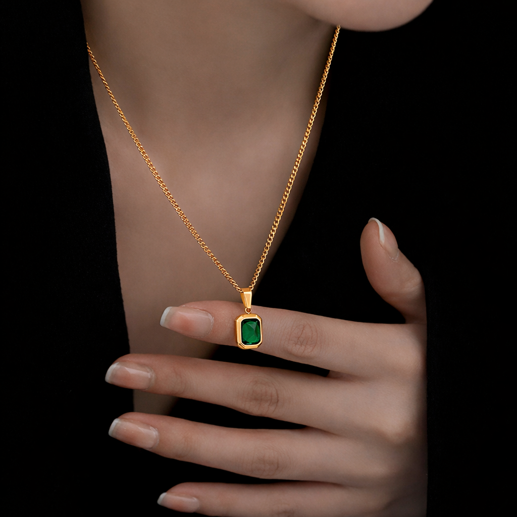 Sarina Elowen Halskette | Gold