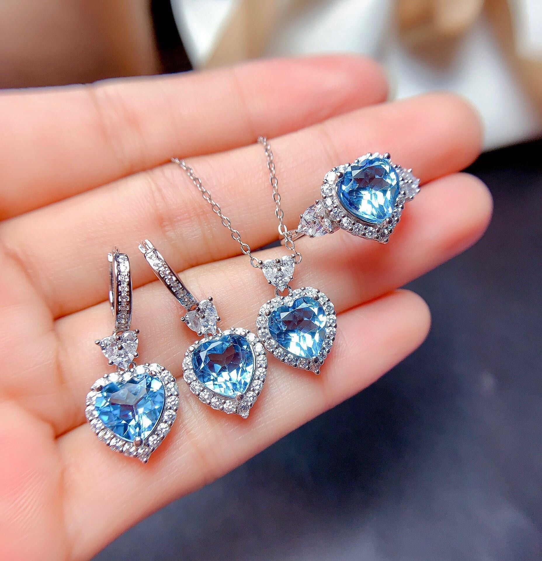 Liora Amorique Rotes Set | Weißgold